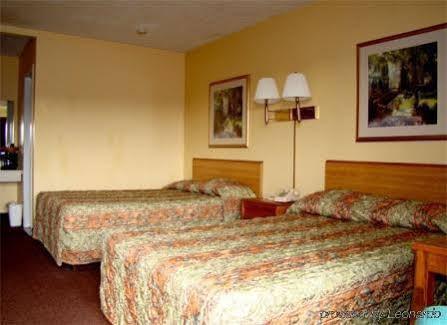 Fairview Inn & Suites ภายนอก รูปภาพ